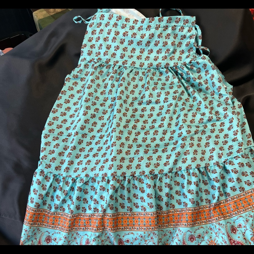 Brand new dress never worn didn’t like fit